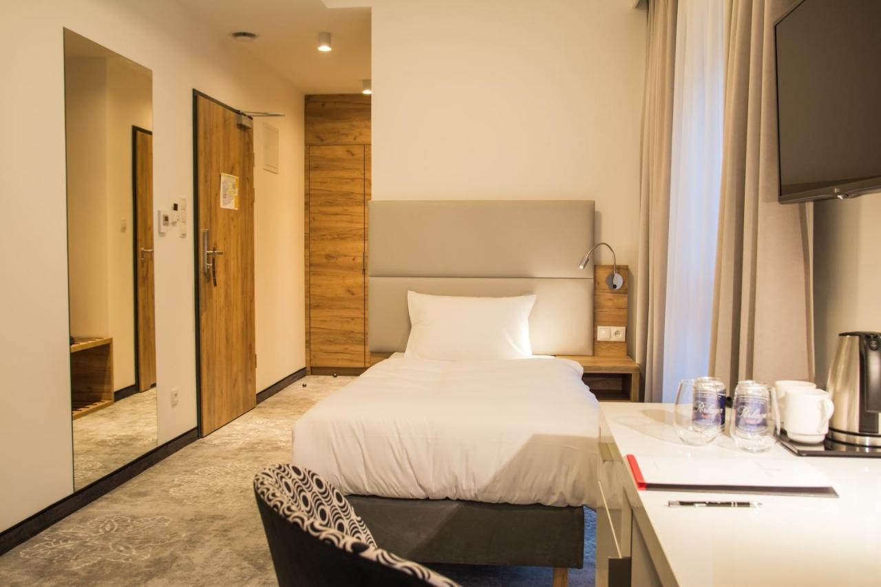Hotel Limanova Limanowa Extérieur photo