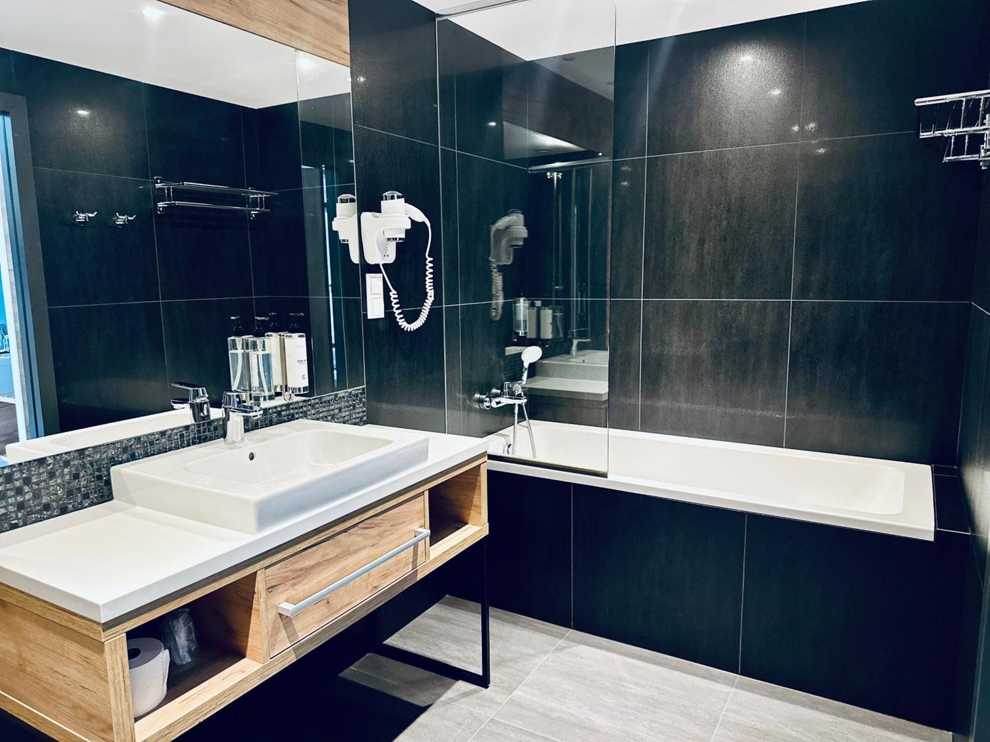 Hotel Limanova Limanowa Extérieur photo
